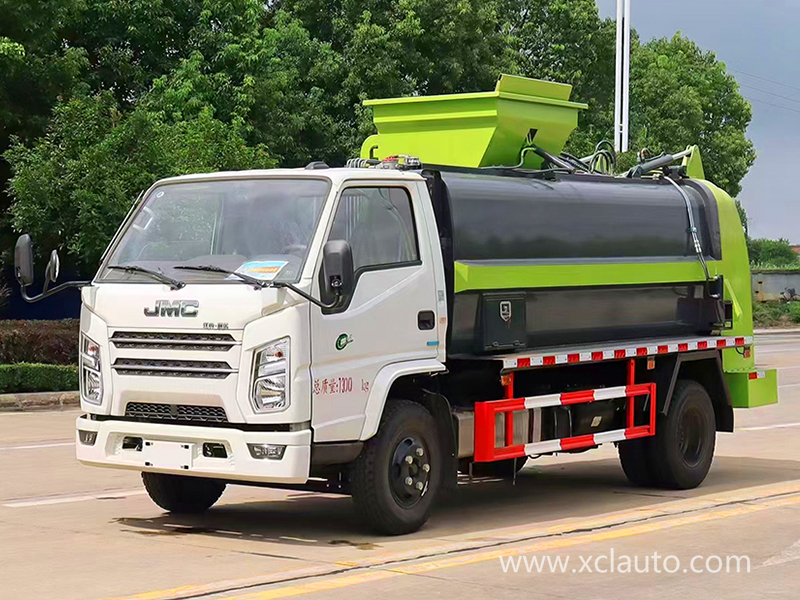 Jiangling Shunda country six 4.5 square kitchen garbage truck